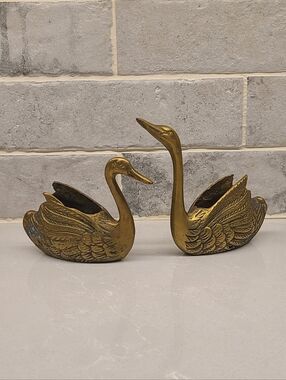 Set of 2 Vintage Mid Century MCM Brass Swan Planters